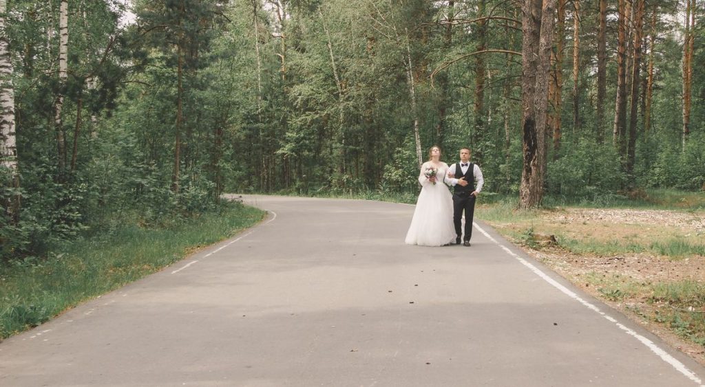 Emma Roberts Marries Cody John in Outdoor Idaho Ceremony